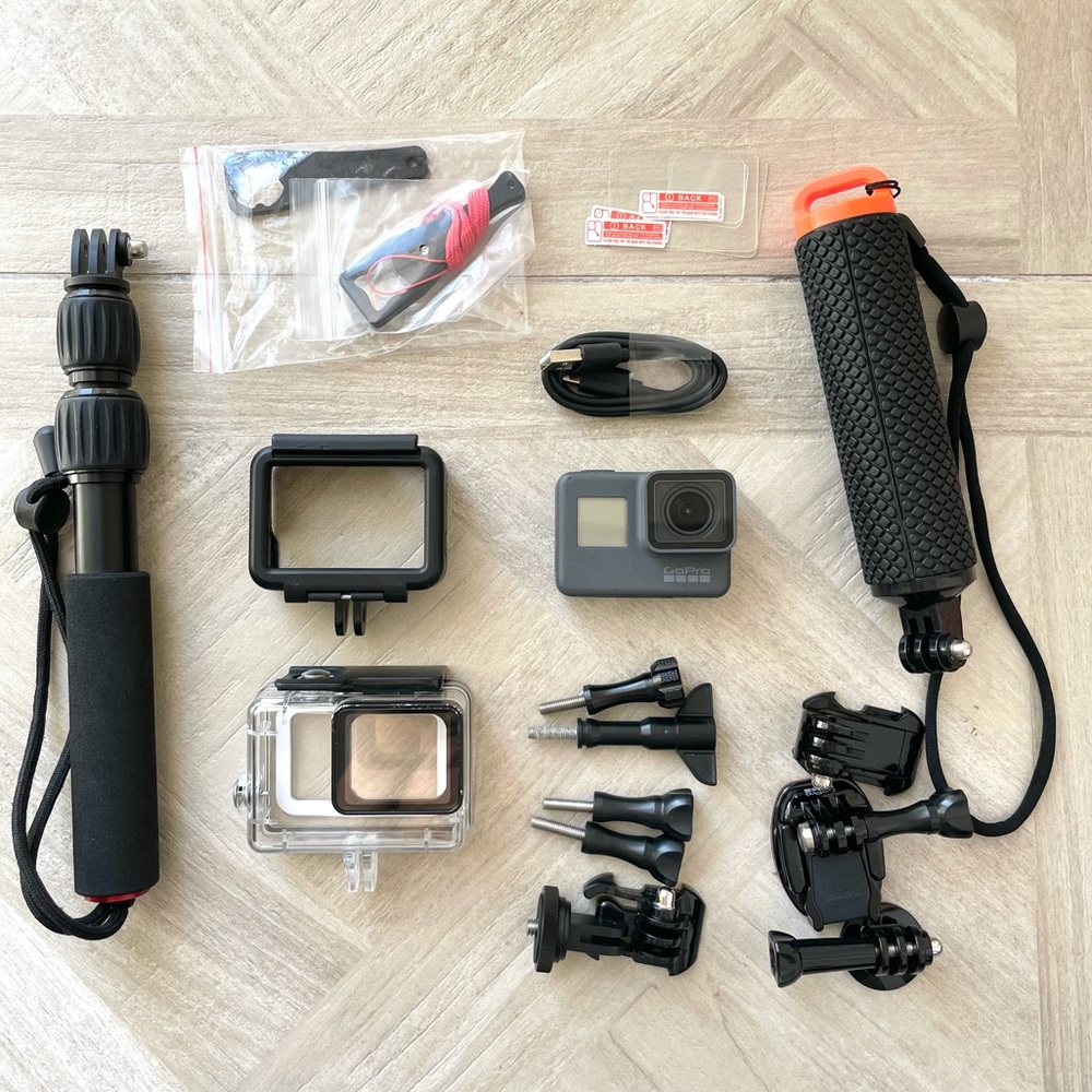 GoPro HERO5 (like new/no scratches)